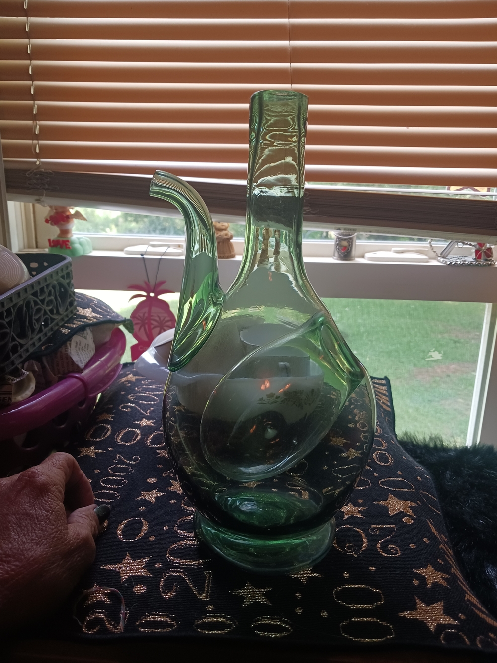 Vintage Handblown Green Glass Chilled Wine Decantèr